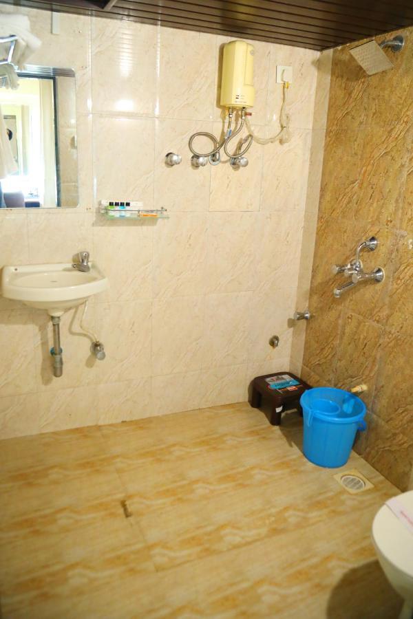 Country Inn & Suites By Turtle Bombay Extérieur photo